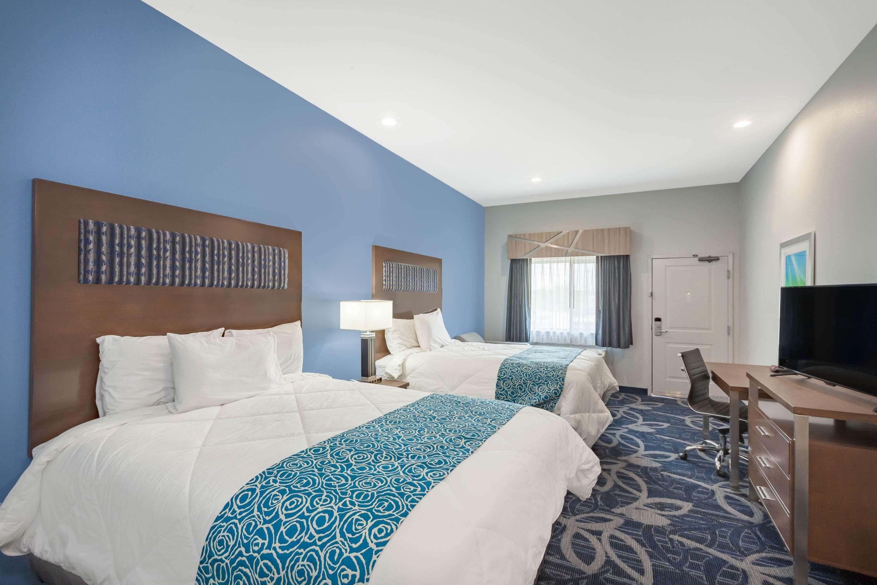 Отель Baymont By Wyndham Houston Hobby Airport Экстерьер фото